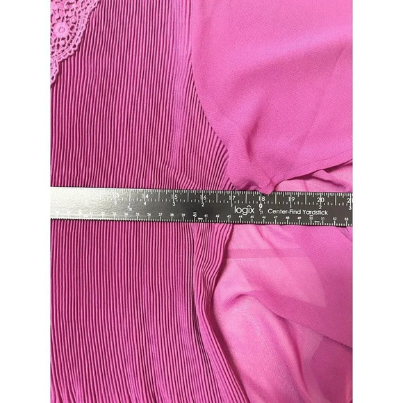 Catherine’s Top Size 1X 18 - 20 W Fuchsia Pink Micro Pleat Top Flutter Sleeves - Picture 10 of 11